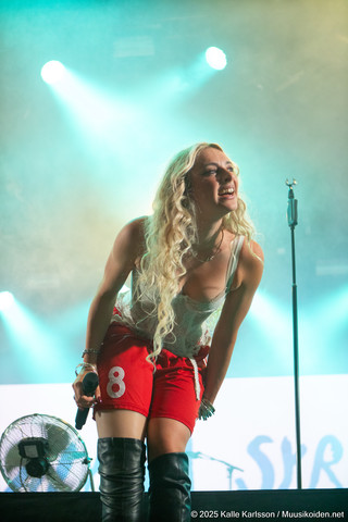 Aliisa Syrjä | Aliisa Syrjä Ruisrockissa 2025